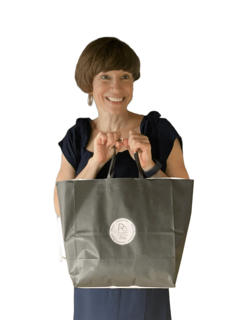 Margaret con comida sin gluten de Root2Rise en Pleasantville